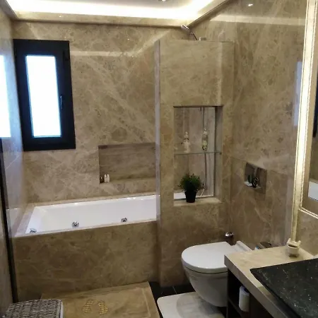 Nocleg ze śniadaniem No 5 4*