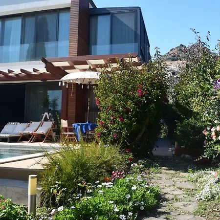 No 5 Oda ve Kahvaltı 4*